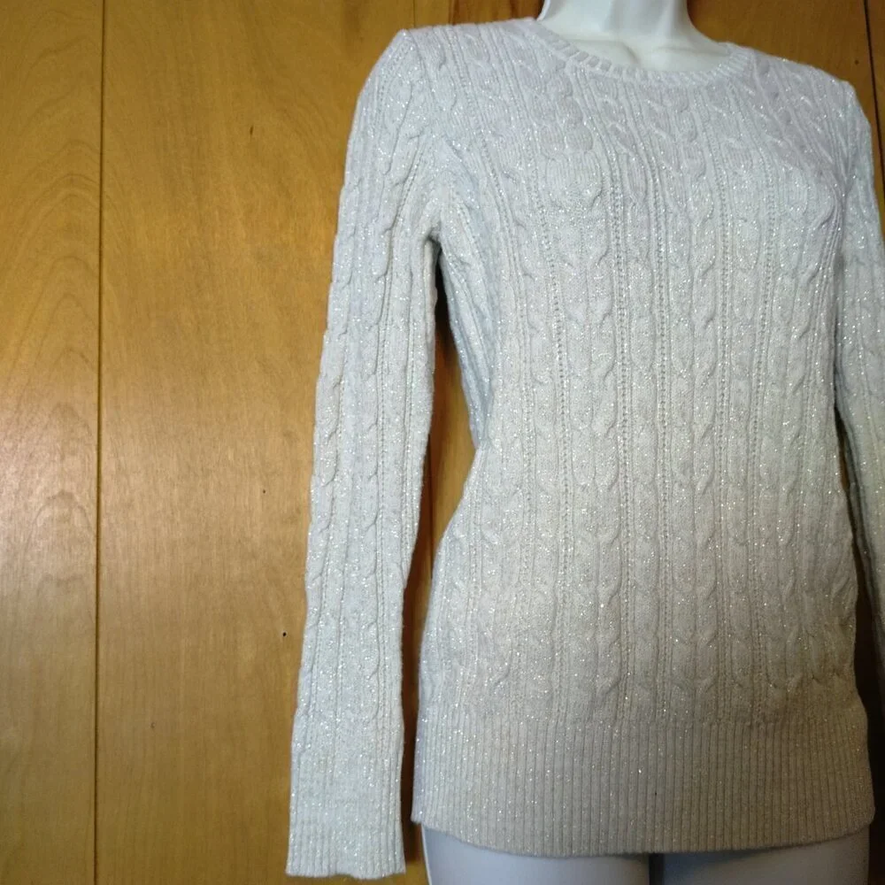 St. John's Bay Cable Knit Long Sleeve Sparkle Sweater Size Small Neutral Classic